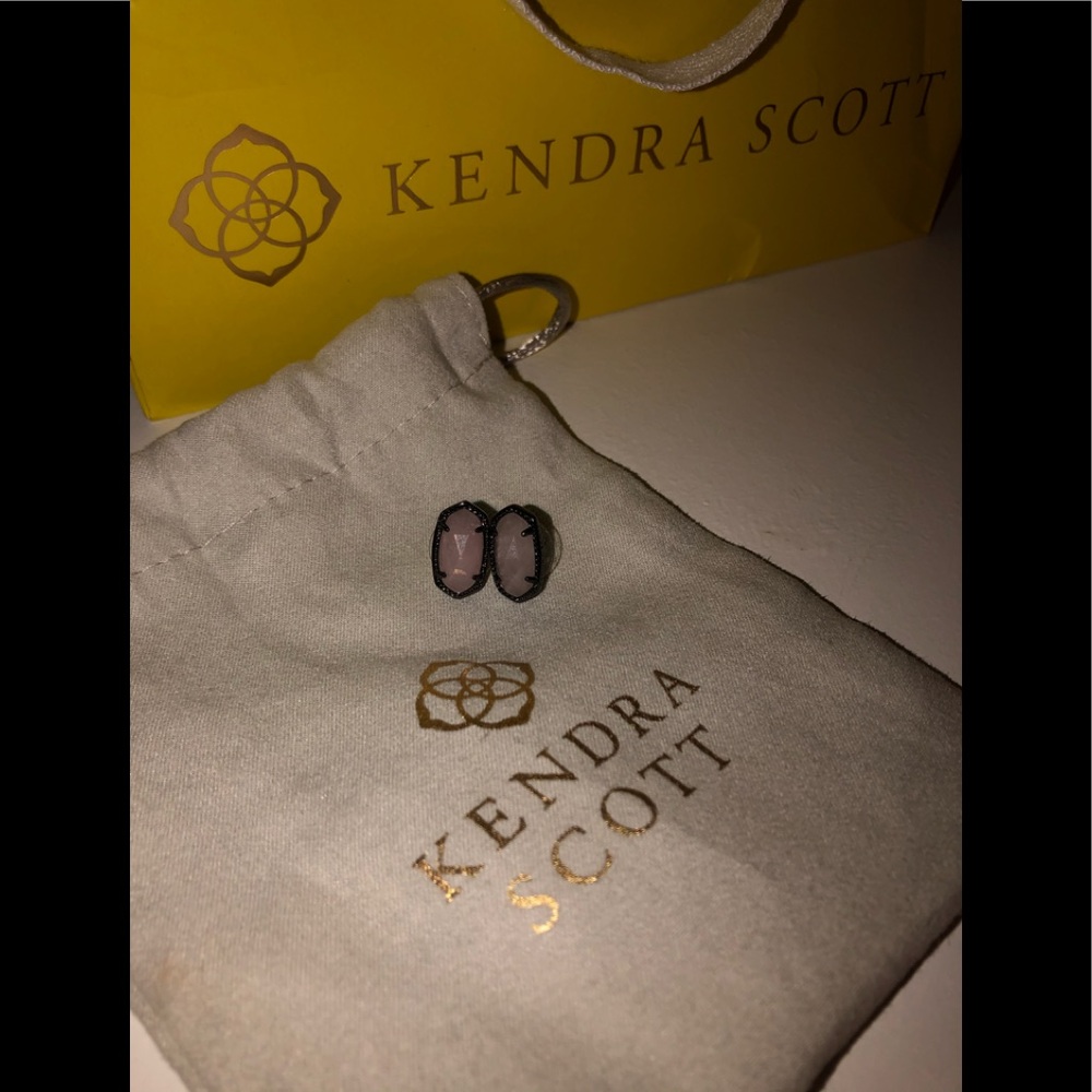 Kendra Scott rose quarts studs
